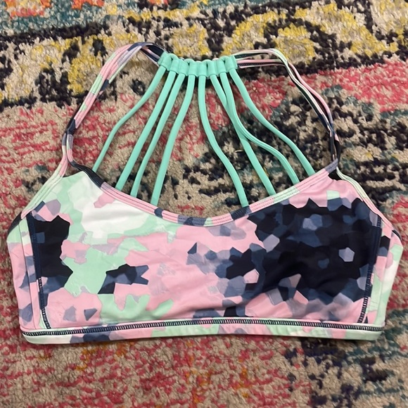 Lululemon Lighten Up Bra in Clouded Dreams Multicolor - Picture 8 of 8